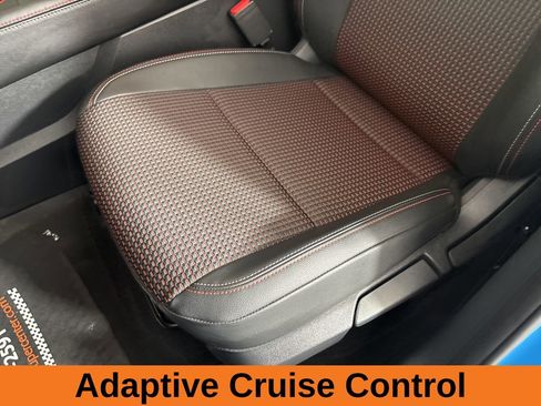 Used 2025 Nissan Kicks SR image 10