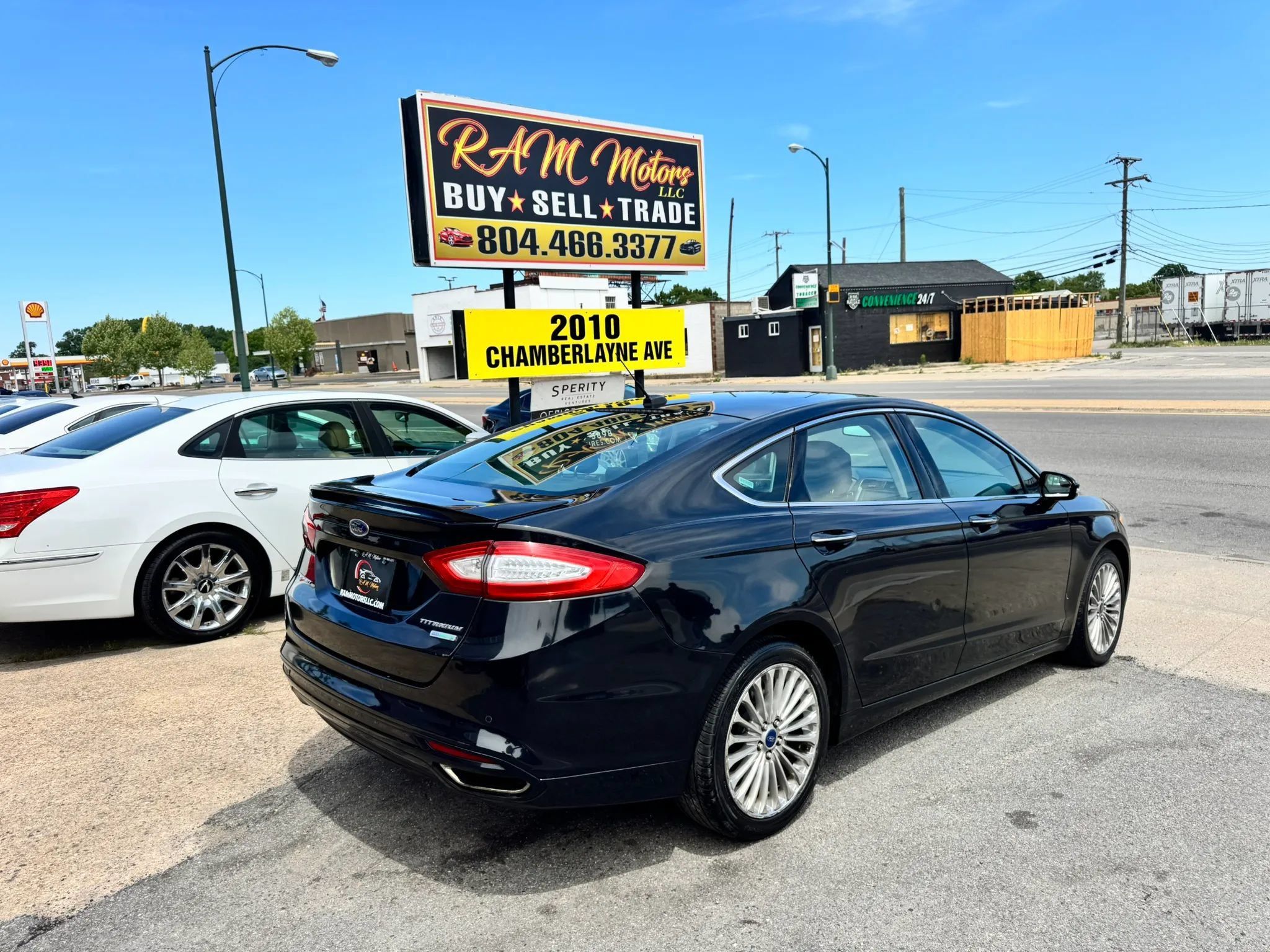 Used 2014 Ford Fusion Titanium FWD image 3