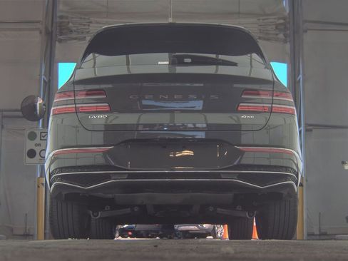 Used 2025 Genesis GV80 2.5T Standard image 5
