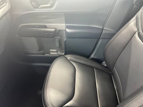 Used 2024 Ford Maverick Lariat w/ Black Appearance Package AWD/4WD image 17