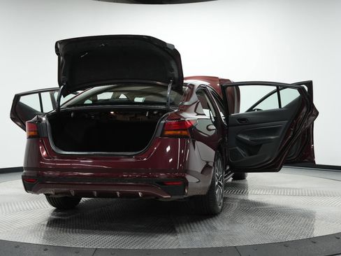 Used 2024 Nissan Altima 2.5 SV image 13