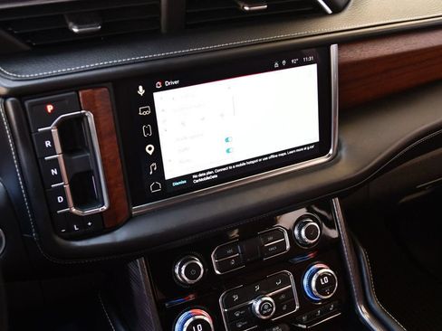 Used 2023 GMC Yukon Denali Ultimate AWD/4WD image 13