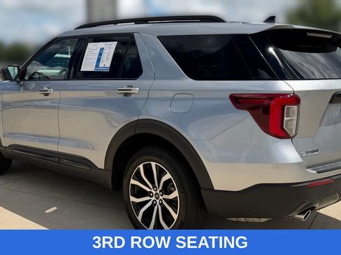 Used 2023 Ford Explorer ST-Line AWD/4WD image 3