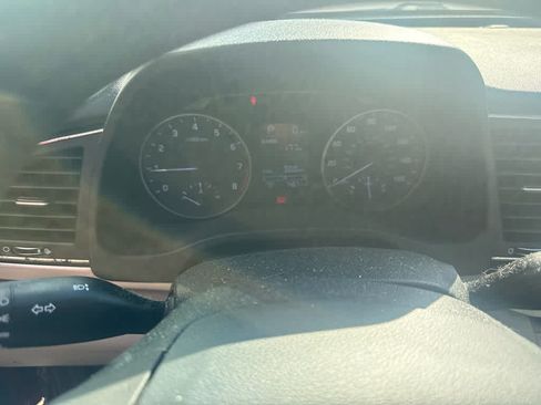Used 2017 Hyundai Elantra SE FWD image 9