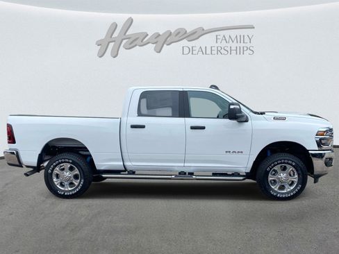 New 2026 RAM 2500 Big Horn AWD/4WD image 3