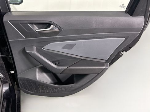 Used 2025 Volkswagen Jetta SE FWD image 28