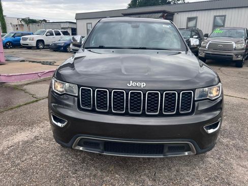 Used 2017 Jeep Grand Cherokee Limited RWD image 2