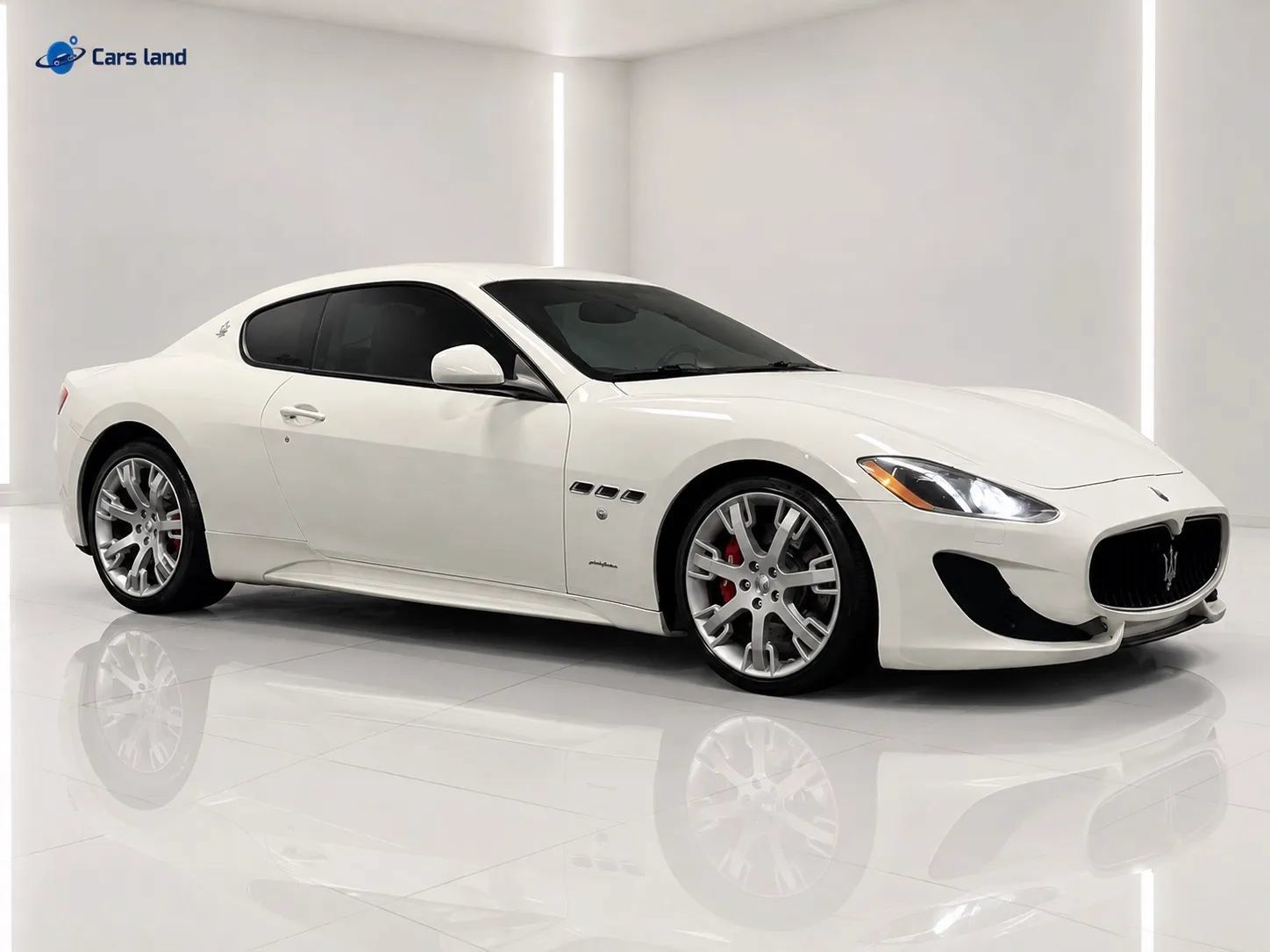 Used 2014 Maserati GranTurismo MC RWD image 2