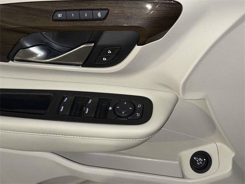 Used 2020 GMC Terrain Denali w/ Denali Premium Package image 21