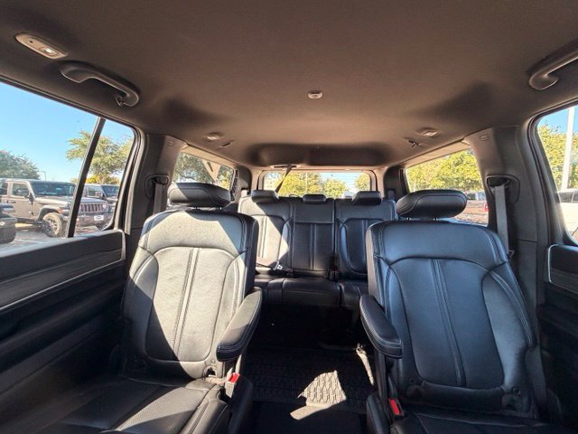 Used 2024 Jeep Wagoneer Series III AWD/4WD image 6