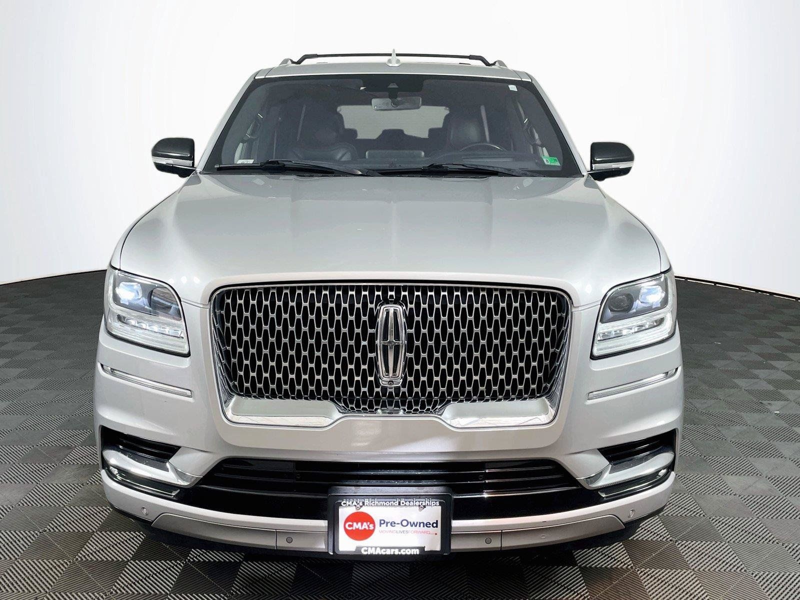 Used 2018 Lincoln Navigator L Reserve w/ Technology Package AWD/4WD image 2