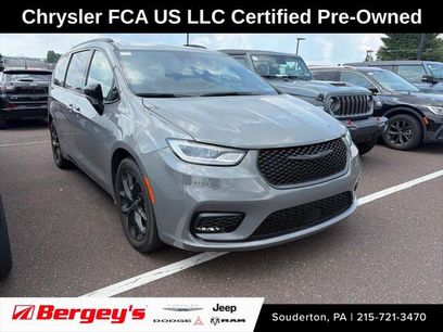 Certified 2025 Chrysler Pacifica Limited