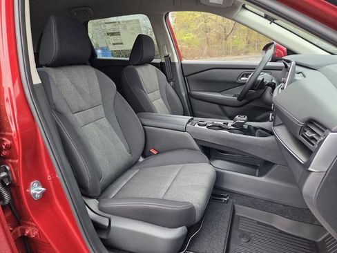 New 2026 Nissan Rogue SV AWD/4WD image 10