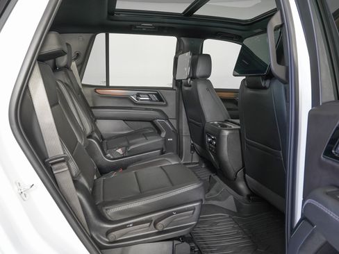Used 2026 GMC Yukon Denali w/ Advanced Technology Package image 11