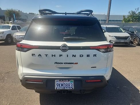 Used 2024 Nissan Pathfinder Rock Creek AWD/4WD image 11