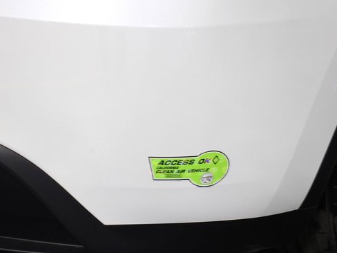 Used 2022 Tesla Model Y Long Range image 14