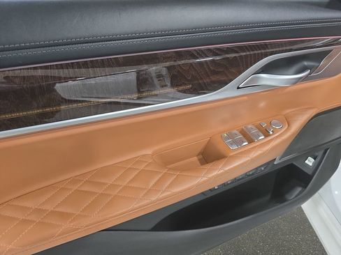 Used 2022 BMW M760i xDrive w/ Luxury Rear Seating Package image 25