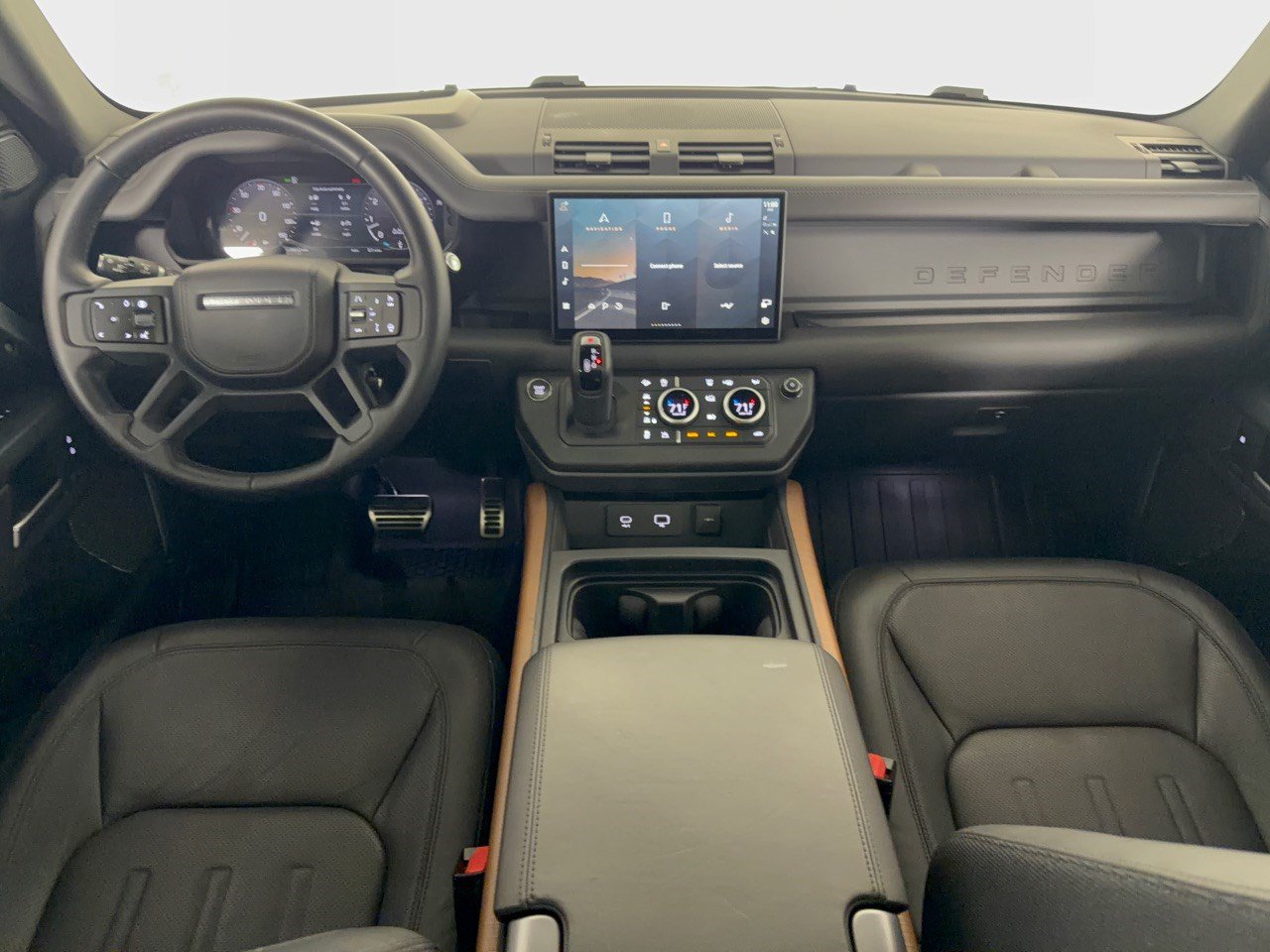 Used 2024 Land Rover Defender 110 X AWD/4WD image 17