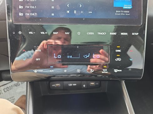 Used 2024 Hyundai Tucson Limited image 25