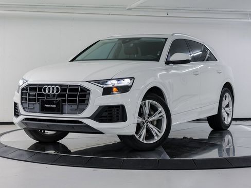 Used 2022 Audi Q8 Premium image 1