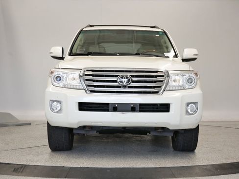 Used 2015 Toyota Land Cruiser image 10