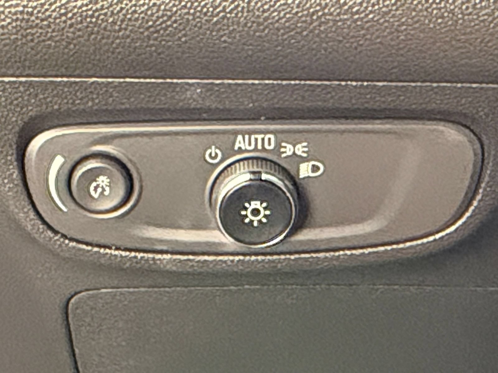 Used 2026 Buick Encore GX Preferred AWD/4WD image 33