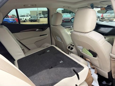Used 2023 Buick Envision Avenir FWD image 9