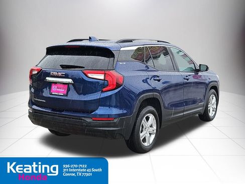 Used 2022 GMC Terrain SLE w/ Driver Convenience Package FWD image 8