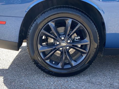 Used 2023 Dodge Challenger SXT w/ Blacktop Package image 10