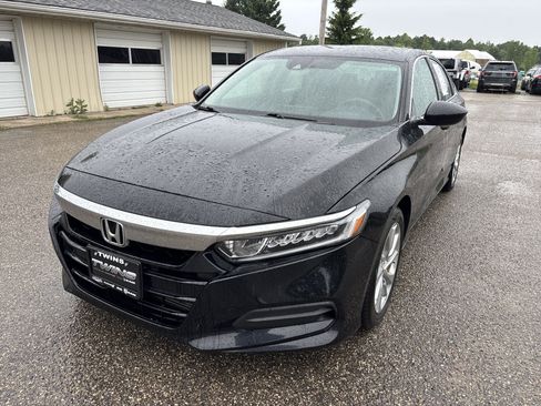 Used 2019 Honda Accord LX image 9