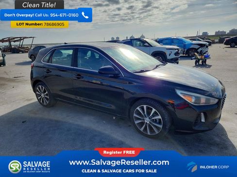 Used 2019 Hyundai Elantra GT image 5