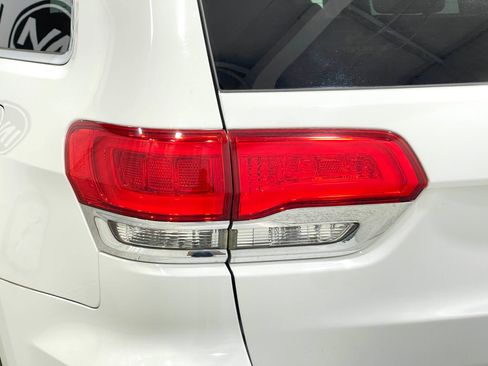 Used 2015 Jeep Grand Cherokee Limited w/ Luxury Group II AWD/4WD image 34