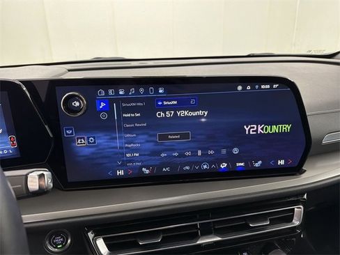 Certified 2025 Chevrolet Traverse LT image 26