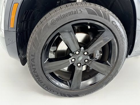 Certified 2024 Land Rover Defender 90 V8 AWD/4WD image 27