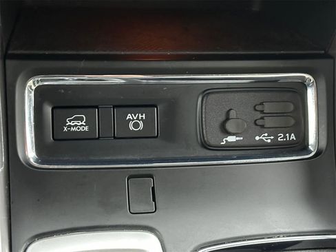 Used 2021 Subaru Ascent Limited w/ Technology Package image 22