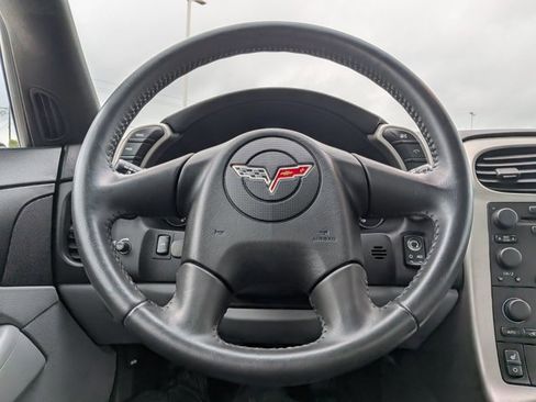 Used 2005 Chevrolet Corvette Convertible w/ Preferred Equipment Group image 18