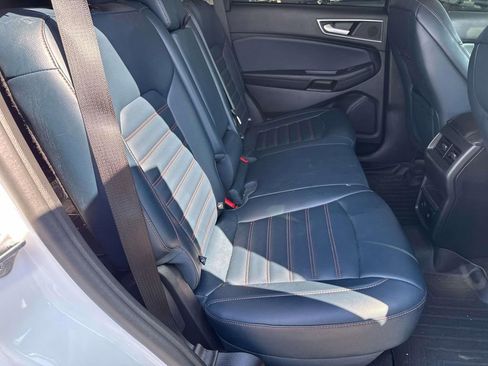 Used 2024 Ford Edge SEL w/ Sport Appearance Package AWD/4WD image 9
