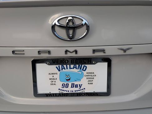 Used 2023 Toyota Camry SE image 9