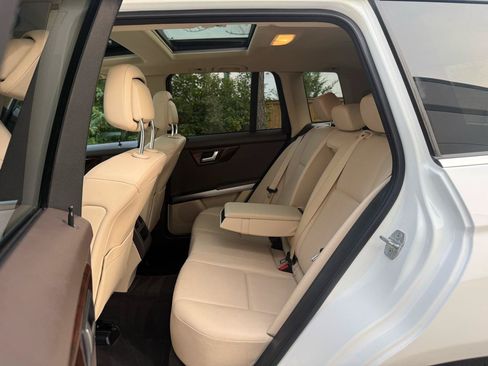 Used 2013 Mercedes-Benz GLK 350 4MATIC image 17