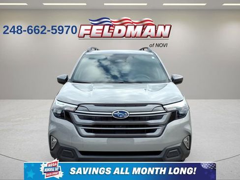 Used 2025 Subaru Forester Premium AWD/4WD image 9