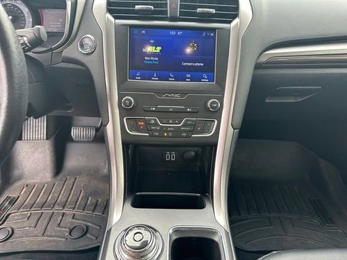 Used 2020 Ford Fusion SEL image 15