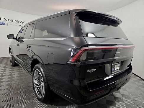 New 2025 Lincoln Navigator L Reserve AWD/4WD image 6