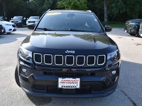 Used 2024 Jeep Compass Latitude AWD/4WD image 11