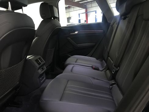 Used 2023 Audi Q5 2.0T Prestige w/ Prestige Package image 12