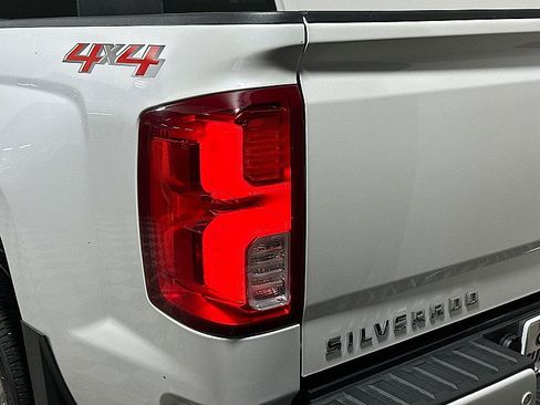 Used 2018 Chevrolet Silverado 1500 High Country AWD/4WD image 35