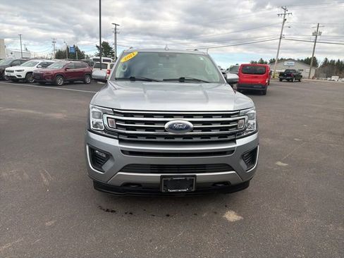 Used 2021 Ford Expedition XLT image 3