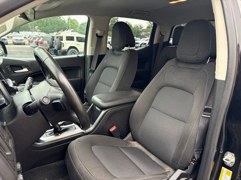 Used 2016 Chevrolet Colorado LT w/ Midnight Edition AWD/4WD image 6
