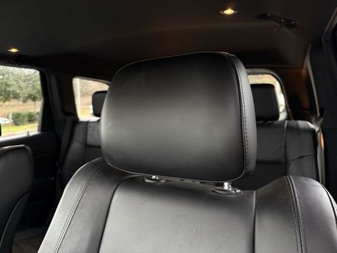 Used 2019 Jeep Grand Cherokee Altitude image 23