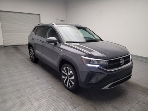 Used 2023 Volkswagen Taos SE FWD image 13