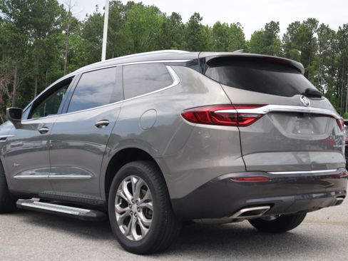 Used 2019 Buick Enclave Avenir w/ Avenir Technology Package AWD/4WD image 3